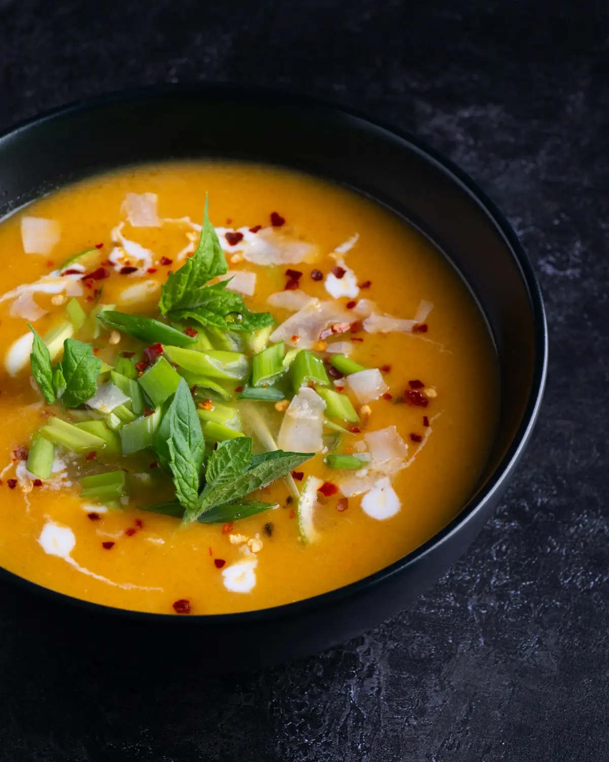 Imagem ilustrativa: sopa de cenoura com gengibre